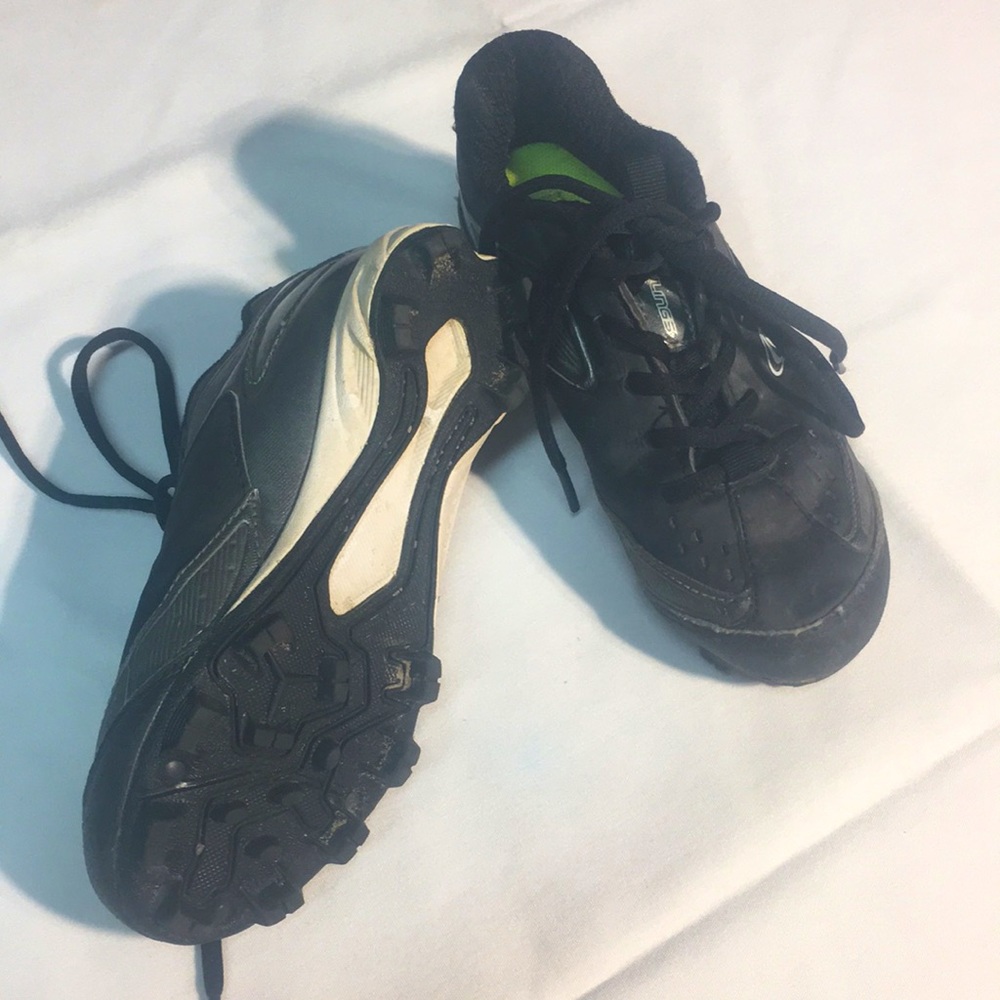 Rawlings Traction Shoe kids size 13